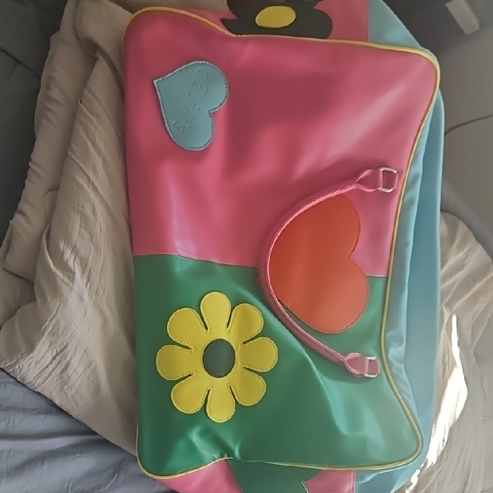 Oversize Colorful Floral and Heart Patterned Weekender Bag